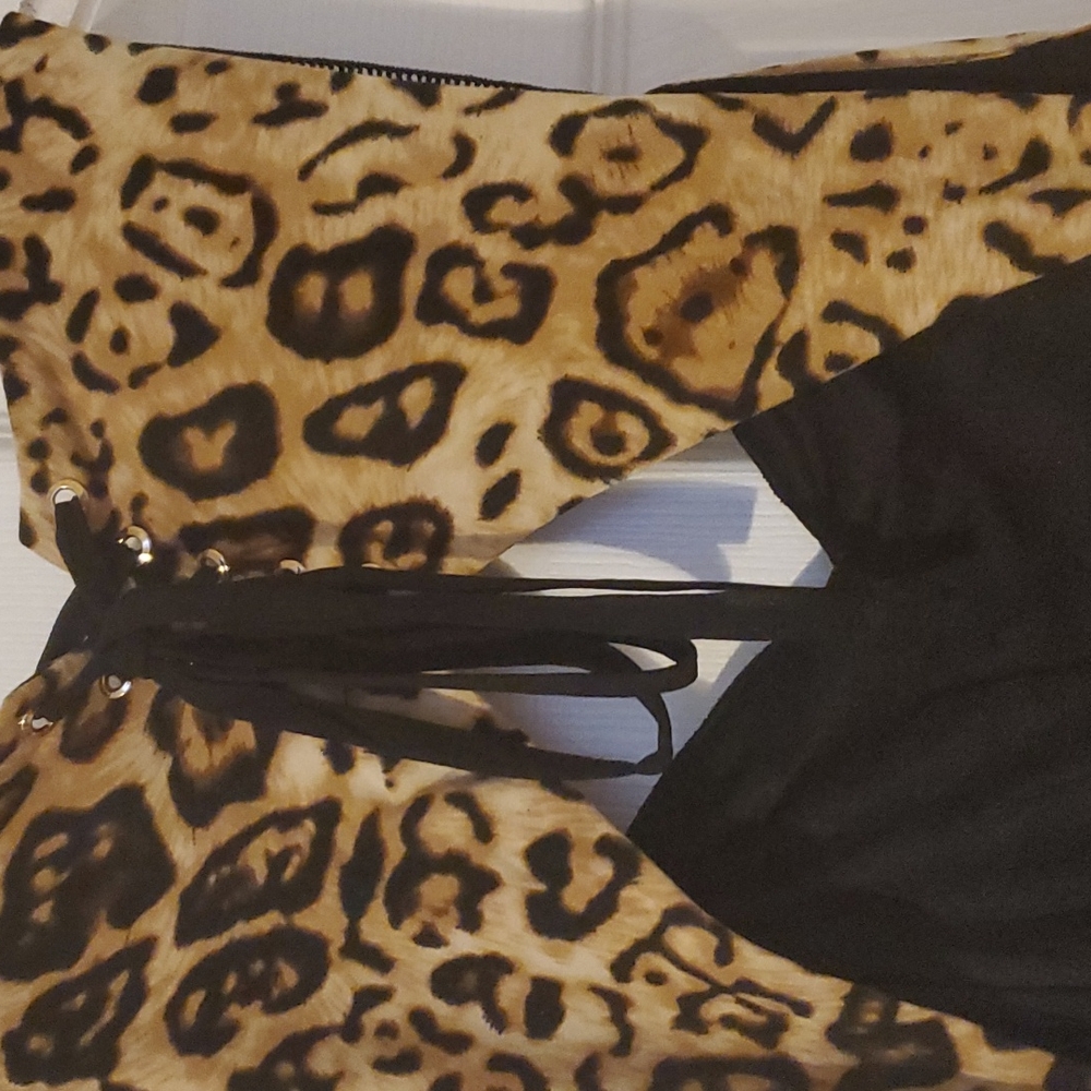 Dress - Picture 3 of 4